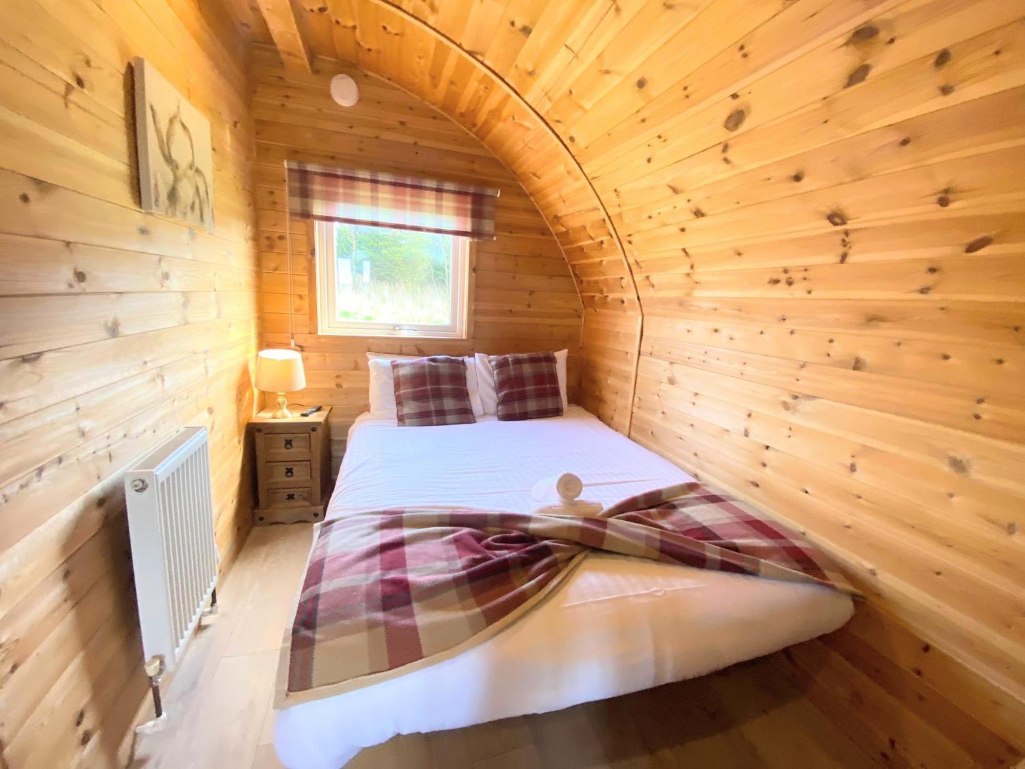 Pond View Pod 1 With Outdoor Hot Tub - Fife - Loch Leven - Lomond Hills Villa Kelty Exteriör bild